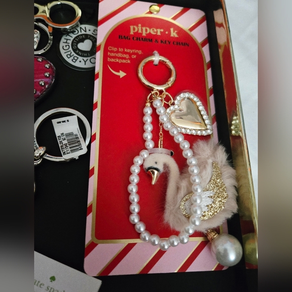 Choose A Keycharm, Receive An Extra Mystery Bag ❤️🩷❤️🩷 Valentine Show - Picture 7 of 15